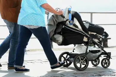 В Нур-Султане супруги воровали одежду в бутиках и прятали в детскую коляску 