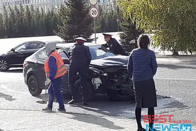 ДТП с видом на Акорду: две иномарки не разъехались в центре столицы 