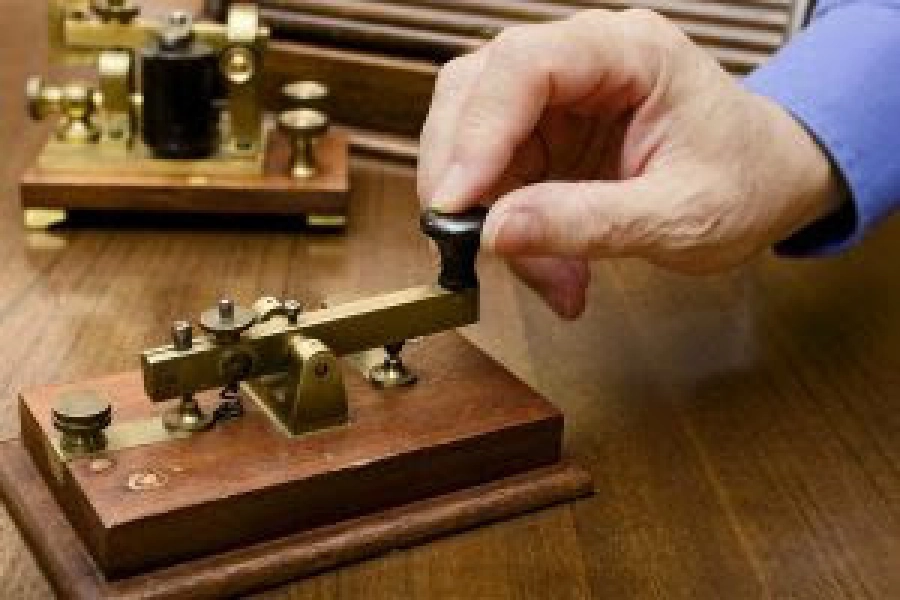 Какие праздники и события отмечают 27 апреля 