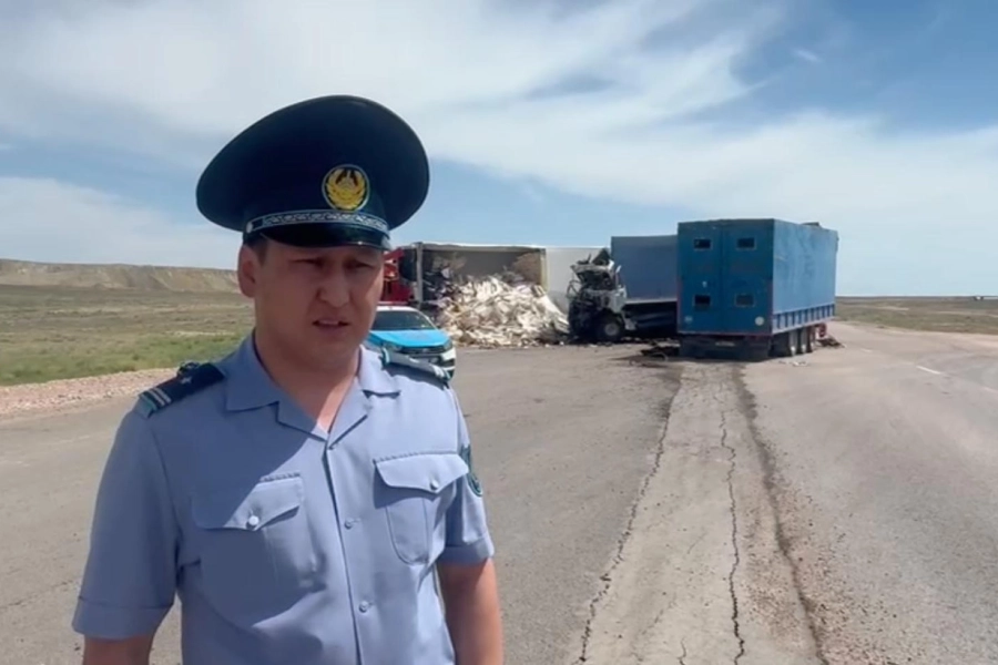 На трассе «Алматы-Екатеринбург» столкнулись грузовики: двое погибших, трое ранены 