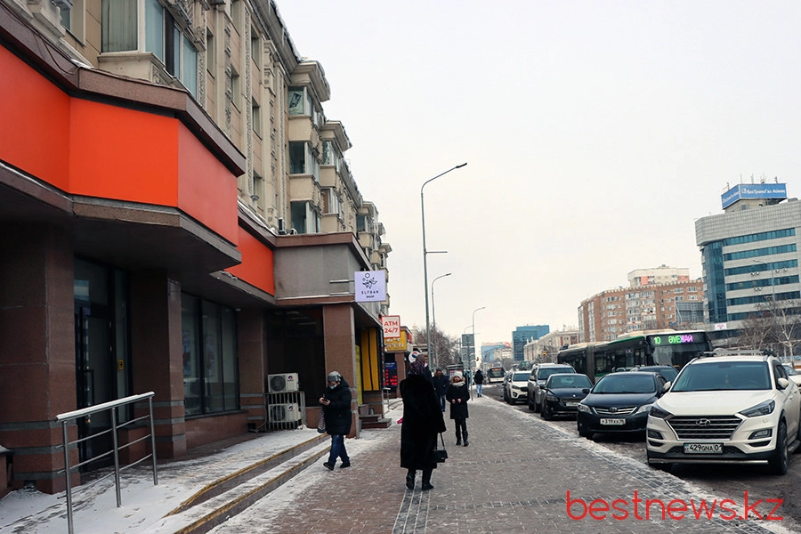 Астанчане должны носить маcки в помещениях и транспорте – главный санврач  